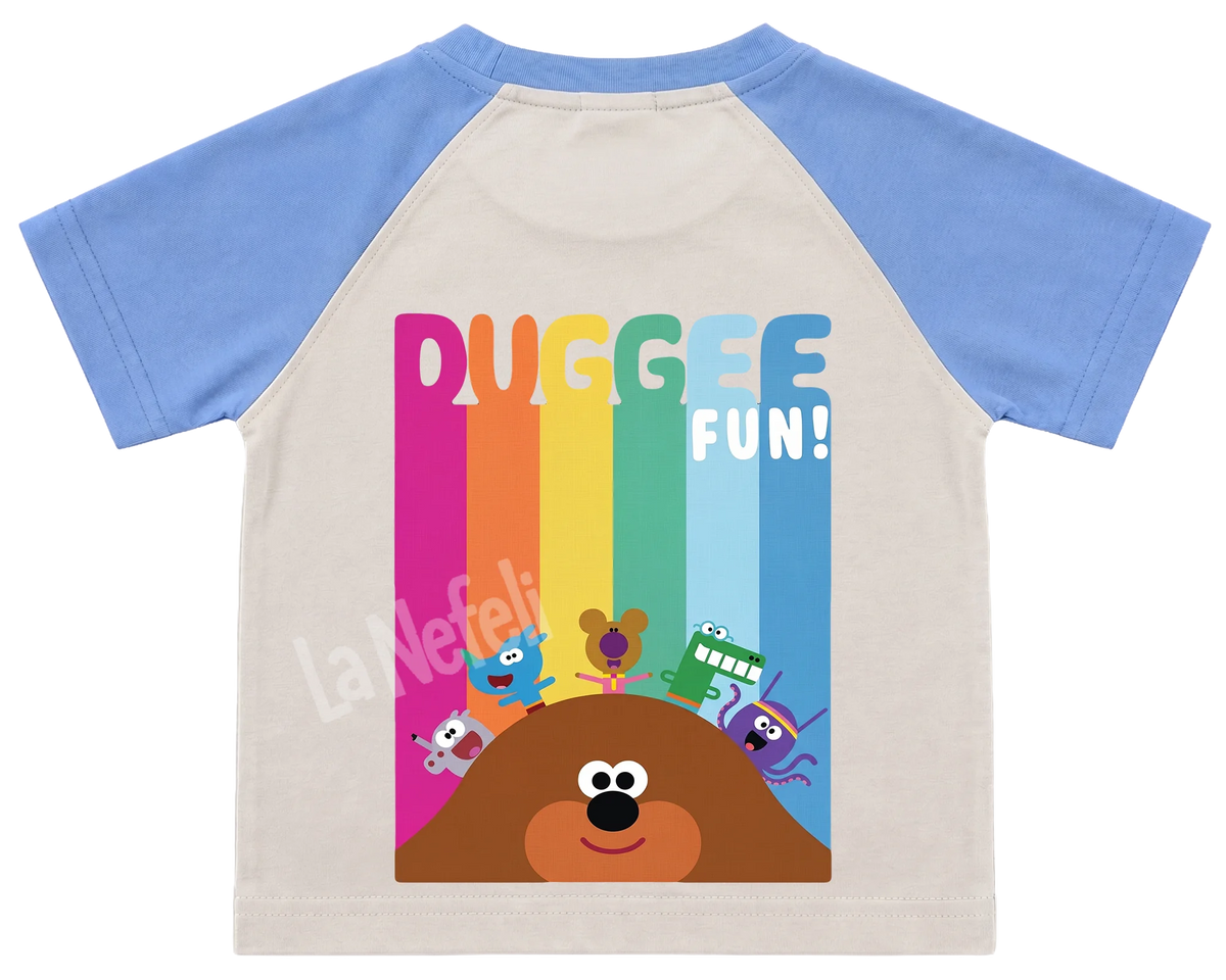 Hey Duggee rainbow kids' T-shirt, raglan with blue sleeves, big print on the back